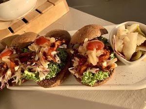 Delicious mini pulled ‘pork’ and oyster mushroom burgers at Katharos Lounge in Santorini