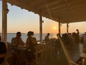 Sun going down at Katharos Lounge in Santorini