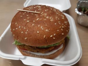 Vegan burger at La Siria in Malaga