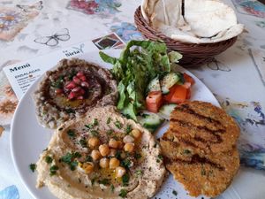 Plato combinado at La Siria in Malaga