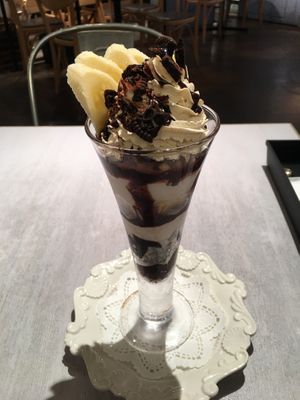 Mocha banana parfait at Wired Bonbon in Tokyo