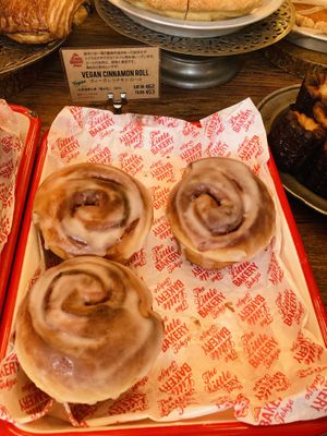 Cinnamon roll  at The Little Bakery in Tokyo