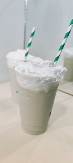 Pistachio milkshakes at Plantigrade in Rennes