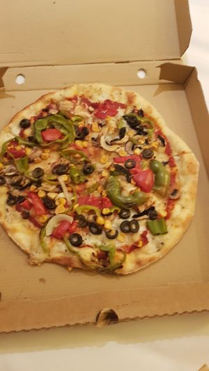 Veggie pizza (it's vegan) at Luna's Kitchen in Beirut