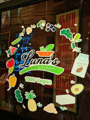 Open 24/7 at Luna's Kitchen in Beirut