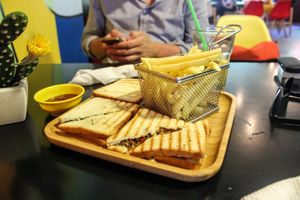 mini club sandwiches at Luna's Kitchen in Beirut