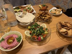 Spread at Za Zaa - Petersgraben in Basel