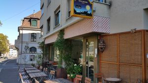 Exterior and outdoor seating at Za Zaa - Petersgraben in Basel