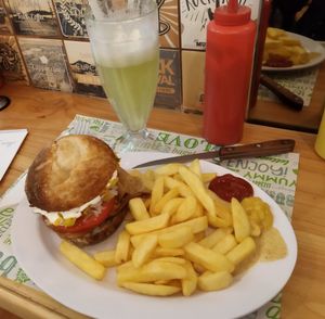 Lomito completo combo at Suculenta Sangucheria Vegana in Santiago