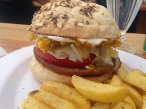 Combo at Suculenta Sangucheria Vegana in Santiago