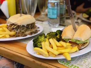 Chorrillano & italiano  at Suculenta Sangucheria Vegana in Santiago