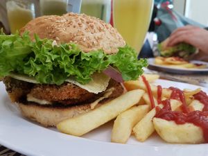 K-pop "perscado" sanguchito at Suculenta Sangucheria Vegana in Santiago