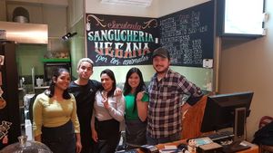 La gente más buena at Suculenta Sangucheria Vegana in Santiago