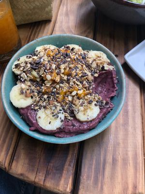 Açaí bowl at MA&CO in Mexico City