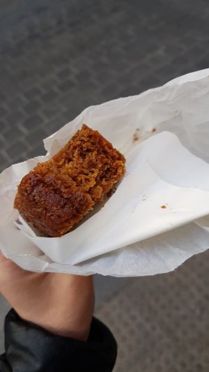 Carrot cake 😍 at Plantate Cafe in Madrid