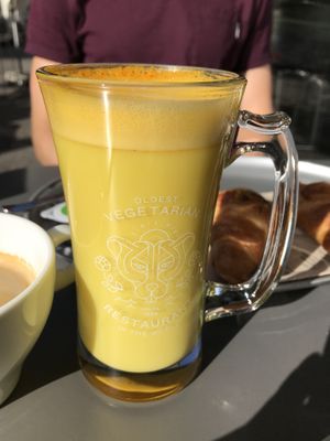 Golden milk at HILTL - Sihlstrasse in Zurich