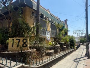 La Garnacheria Vegana was a little hard to find, but it's on the far right in this complex at La Garnacheria Vegana in Cuernavaca