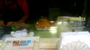 Accepting cards at Abhay Charan in Santiago