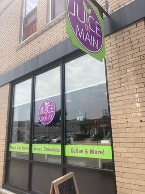 Outside at Juice on Main in Mansfield