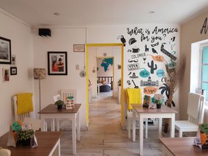 Africa at Cafe del Mundo in La Paz