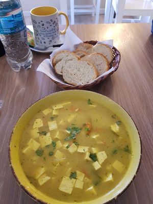 El Thai con Tofu 😍 at Cafe del Mundo in La Paz