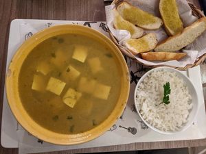 Thai Soup with tofu at Cafe del Mundo in La Paz