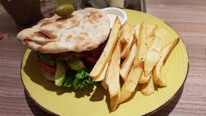 Quinoa burger at Cafe del Mundo in La Paz