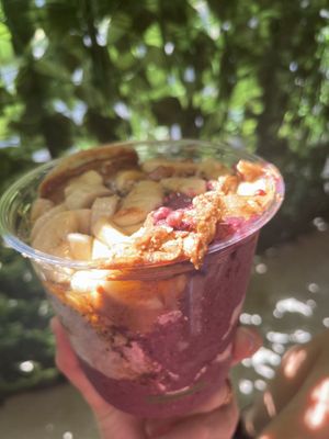 Hanalei bowl (macadamia nut!)  at E+ROSE Wellness Cafe - Brentwood in Brentwood
