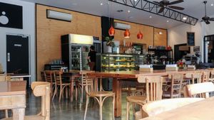 Interior at Hobson in Rosebud