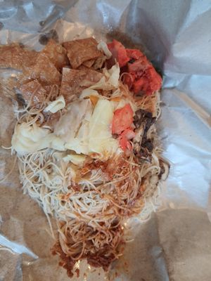 今天又來打包他们家的炒米粉，好吃 at Miao Xiang Vegetarian 妙香 in East Singapore