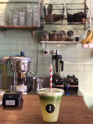 Friendly service and free Wifi!  at Sasu Juice Bar in Zurich