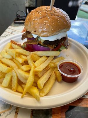 Mushroom burger at Vegan Xpress in Mitzpe Ramon