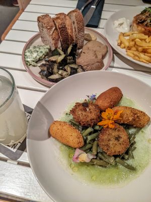 my pick at Wir Komplizen in Frankfurt