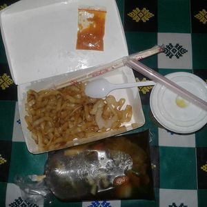 Kwetiau siram singapore dan Drink Mango Mango Tango
LN Fortunate Coffee Bali 幸福咖啡馆
Jl. Gn. Soputan No.88X, Pemecutan Klod, Denpasar Bar., Hp 081999714182 at LN Fortunate Coffee - Maybe closed in Denpasar