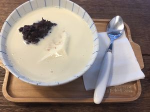 Red bean tofu pudding  at QíShí Dòu Zhì Suǒ 其實豆製所 - Jinshan South in Taipei