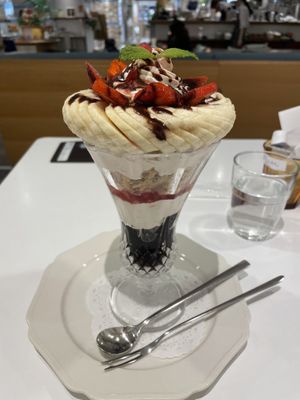 Strawberry banana chocolate parfait   at Futaba Fruits Parlor in Kawasaki