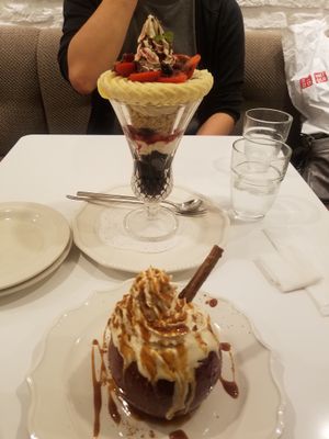 berry choco banana parfait at Futaba Fruits Parlor in Kawasaki