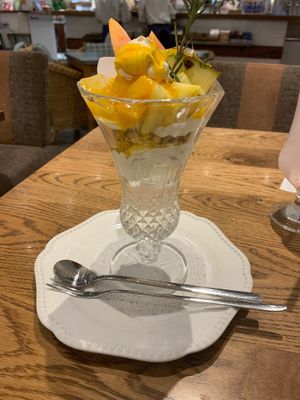 南蛮パフェ
Tropical fruit parfait with natade coco at Futaba Fruits Parlor in Kawasaki