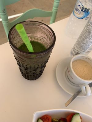 green smoothie and cappuccino   at Thai Me up in Ios