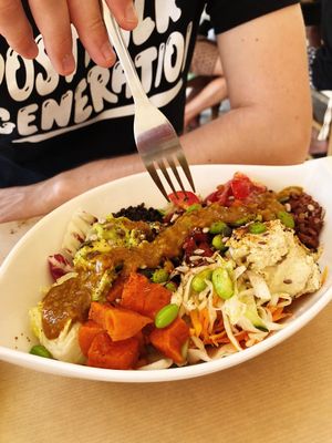 This vegan bowl was Amazing! Soooo delicious!! at Thai Me up in Ios