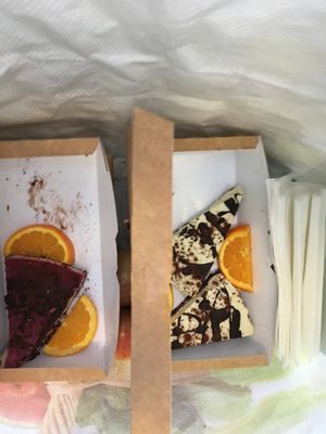 Vegan raspberry and vegan cheesecakes to at Cafe Oha  in Frederiksberg