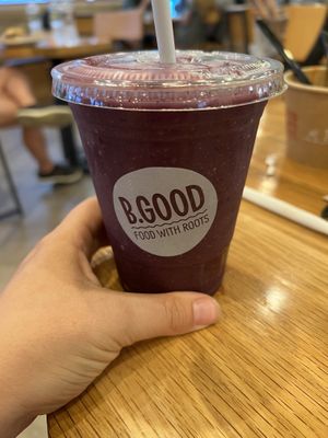 Berry smoothie   at B.GOOD - Washington St in Boston
