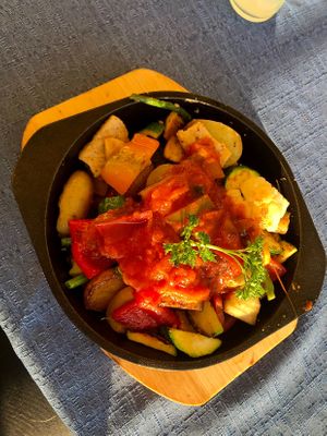 Vegane Grillgemüsepfanne (vegan grilled vegetables with pea protein strips and potato)  at Hotel Zum Schiff in Meersburg