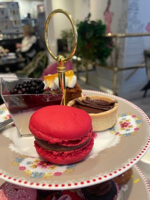 4 cakes selection at Brigit's Bakery in London