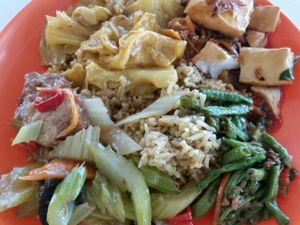 Fried rice with vegetables from buffet selection at Tian En Vegetarian 天恩齋 in Central Singapore