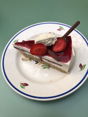 Dessert  at Le Comptoir des Utopies in Saintes