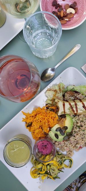  at Le Comptoir des Utopies in Saintes