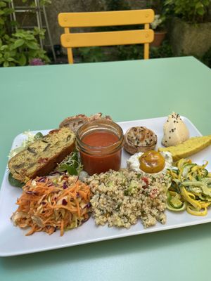   at Le Comptoir des Utopies in Saintes