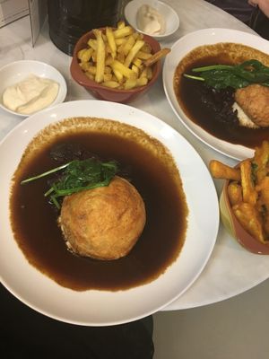 Food —> mushroom wellington at Waku Waku in Utrecht