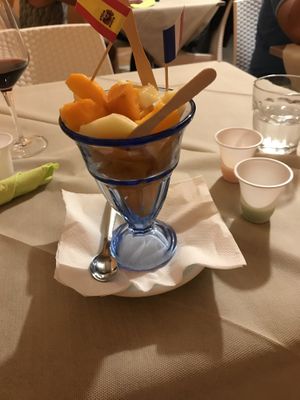 Peaches from their backyard at Il Ruttino in Sorrento